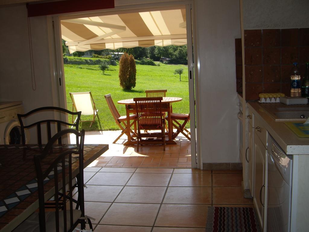 Agreable Location Au Coeur Du Vignoble Dominici Therese Patrimonio Quarto foto